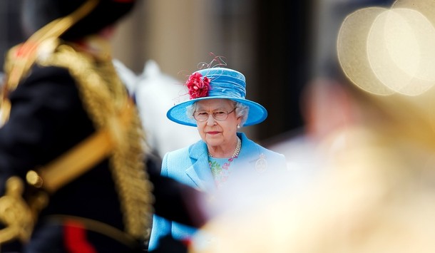 ملوك وسلاطين Queen Elizabeth Size:37.00 Kb Dim: 610 x 355 Size: Kb Dim: x