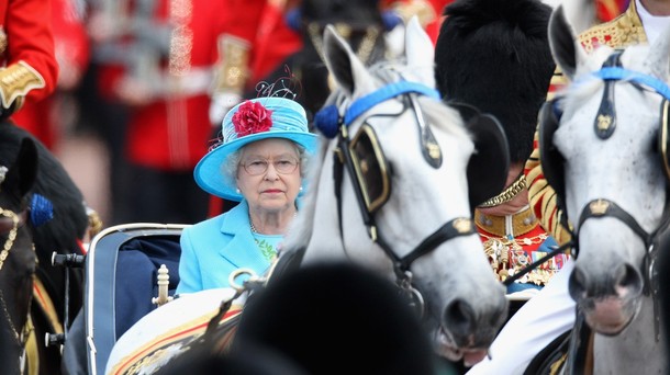 ملوك وسلاطين Queen Elizabeth Size:61.20 Kb Dim: 610 x 342 Size: Kb Dim: x