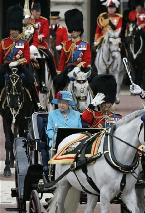 ملوك وسلاطين Queen Elizabeth Size:139.80 Kb Dim: 610 x 897 Size: Kb Dim: x