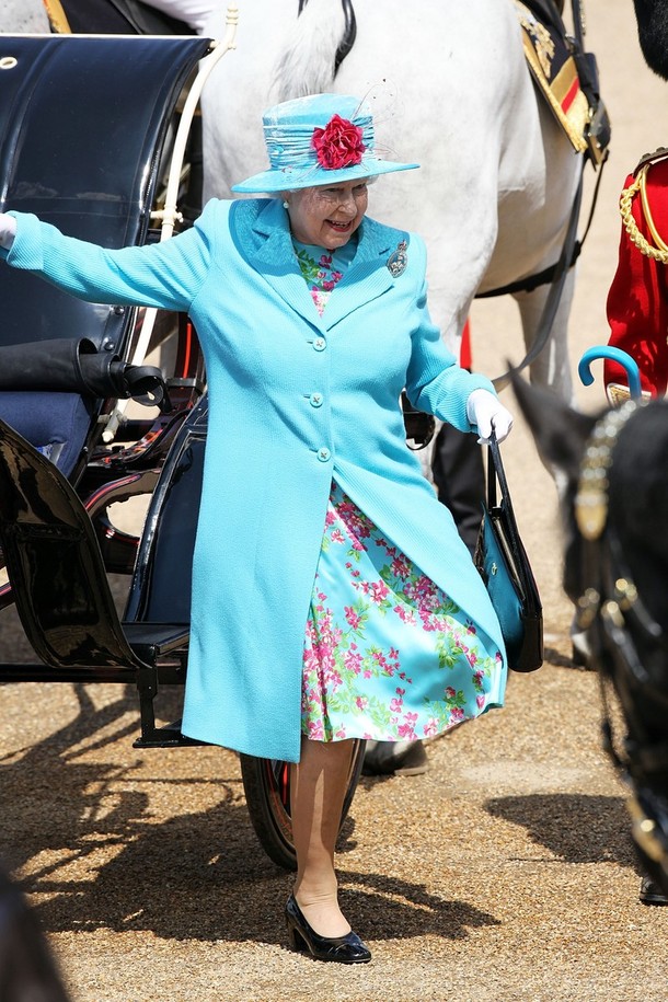 ملوك وسلاطين Queen Elizabeth Size:202.30 Kb Dim: 610 x 915 Size: Kb Dim: x