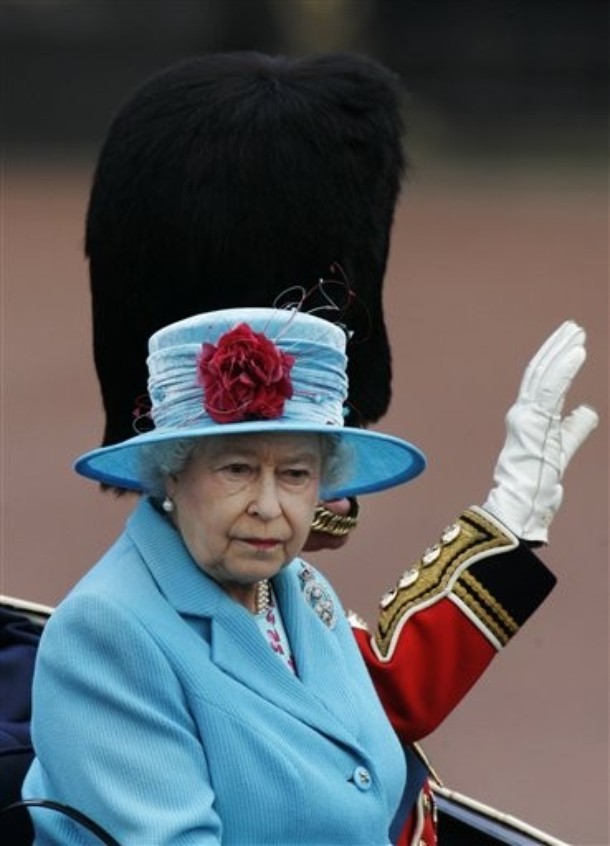 ملوك وسلاطين Queen Elizabeth Size:79.30 Kb Dim: 610 x 846 Size: Kb Dim: x