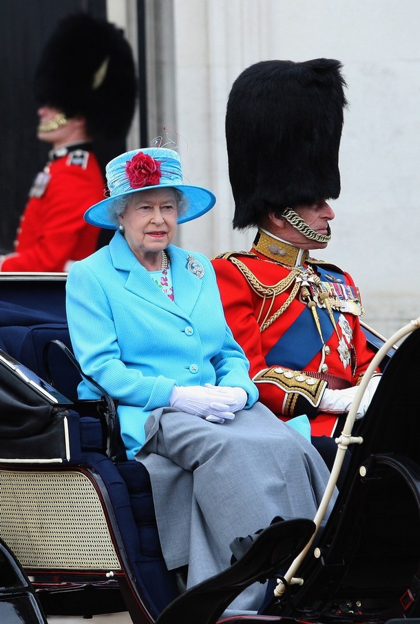 ملوك وسلاطين Queen Elizabeth Size:148.70 Kb Dim: 610 x 905 Size: Kb Dim: x