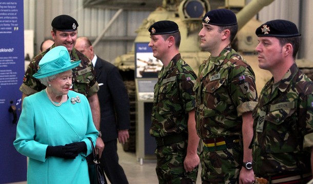 ملوك وسلاطين Queen Elizabeth Size:69.60 Kb Dim: 610 x 358 Size: Kb Dim: x