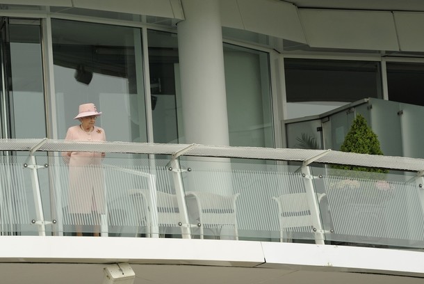 ملوك وسلاطين Queen Elizabeth Size:54.60 Kb Dim: 610 x 408 Size: Kb Dim: x