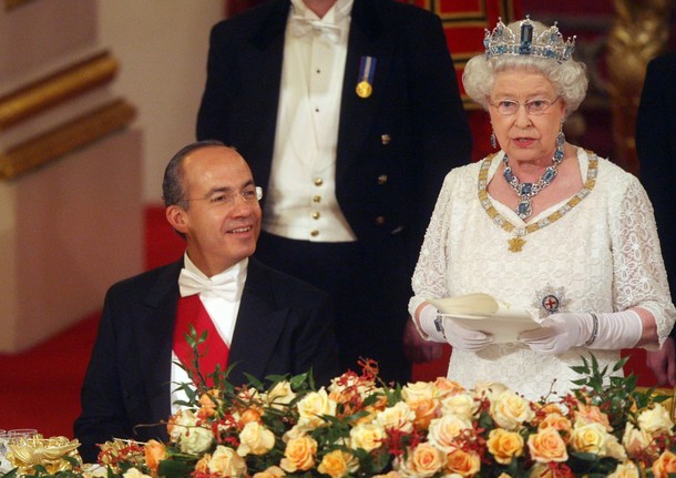 ملوك وسلاطين Queen Elizabeth Size:76.20 Kb Dim: 610 x 431 Size: Kb Dim: x
