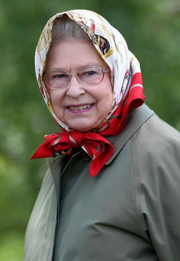 ملوك وسلاطين Queen Elizabeth Size:109.00 Kb Dim: 610 x 886 Size: Kb Dim: x