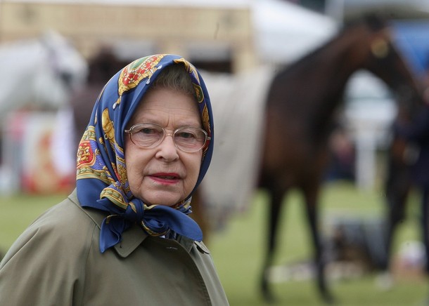 ملوك وسلاطين Queen Elizabeth Size:48.90 Kb Dim: 610 x 436 Size: Kb Dim: x