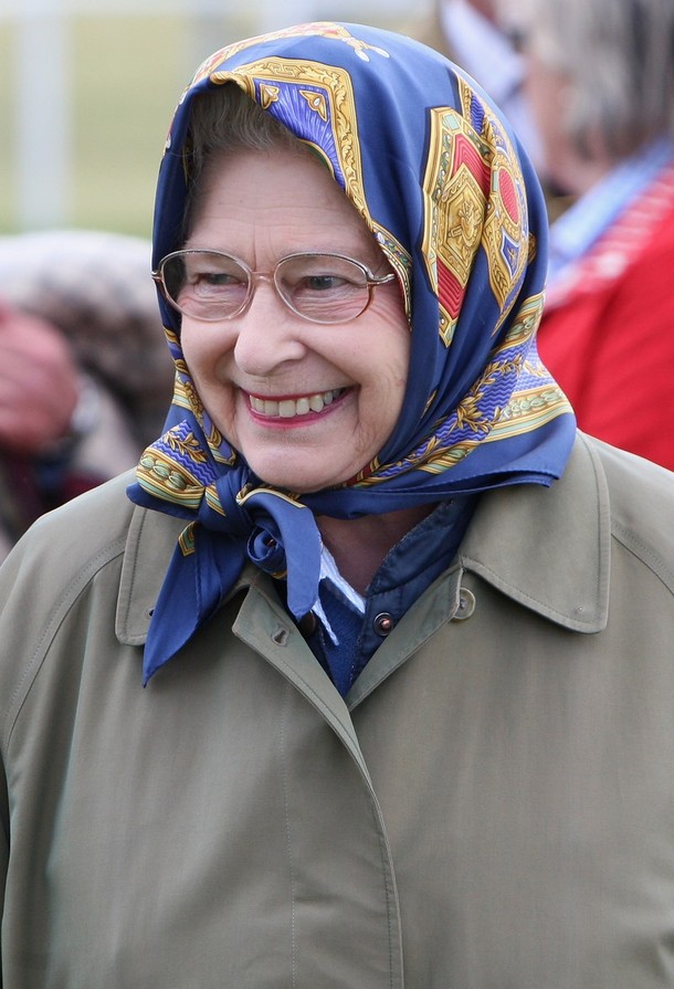 ملوك وسلاطين Queen Elizabeth Size:121.30 Kb Dim: 610 x 895 Size: Kb Dim: x