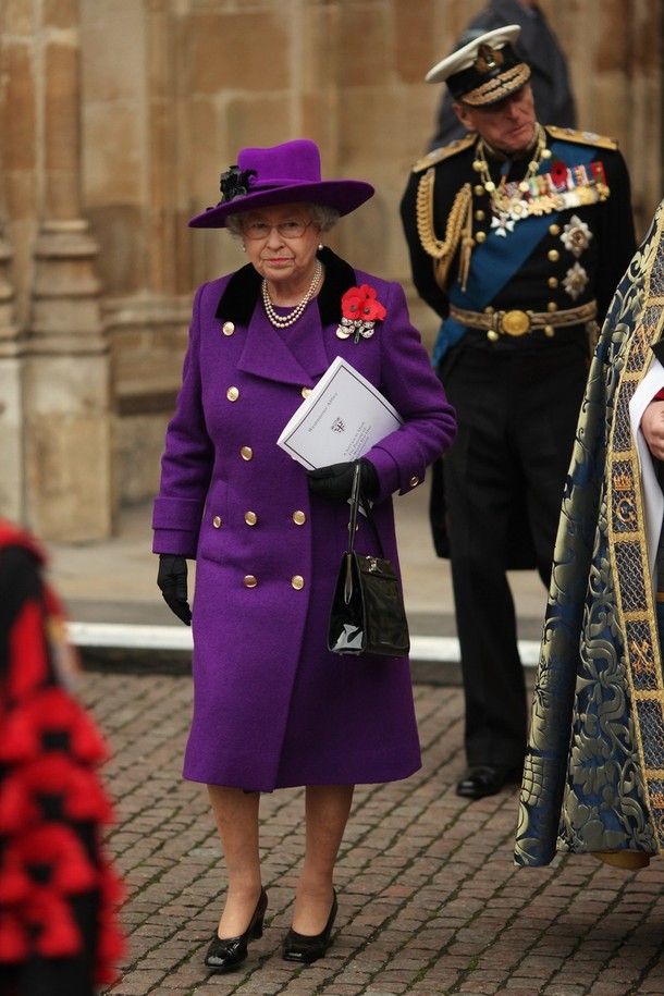 ملوك وسلاطين Queen Elizabeth Size:136.30 Kb Dim: 610 x 915 Size: Kb Dim: x