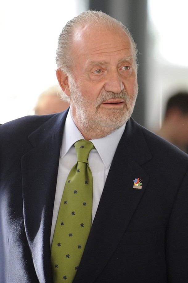 ملوك وسلاطين King Juan Carlos Size:92.90 Kb Dim: 610 x 915 Size: Kb Dim: x