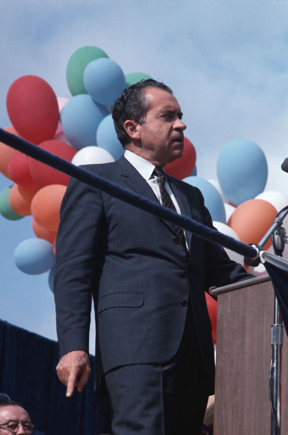 ملوك وسلاطين Richard Nixon Size:184.50 Kb Dim: 995 x 1500 Size: Kb Dim: x