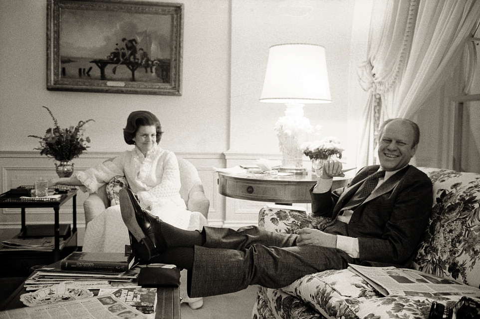 ملوك وسلاطين Gerald Ford Size:238.70 Kb Dim: 962 x 639 Size: Kb Dim: x