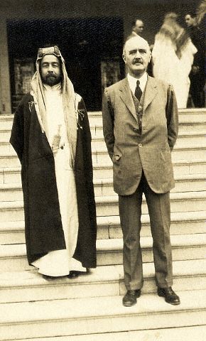 ملوك وسلاطين General Allenby And Emir Size:37.20 Kb Dim: 290 x 480 Size: Kb Dim: x