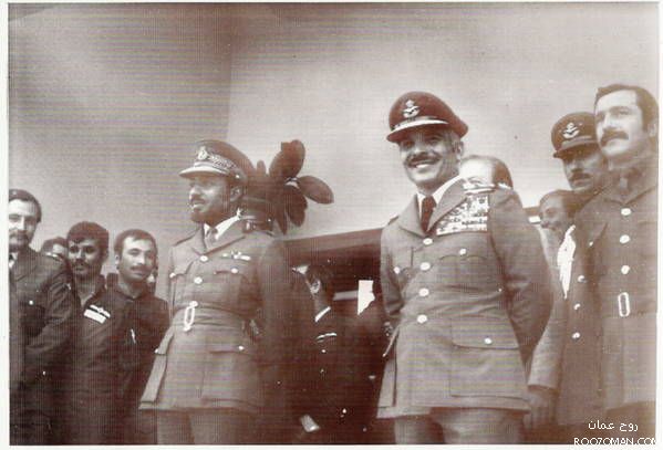 ملوك وسلاطين صور لجلالة السلطان بالزي العس1 Size:40.20 Kb Dim: 599 x 407 Size: Kb Dim: x