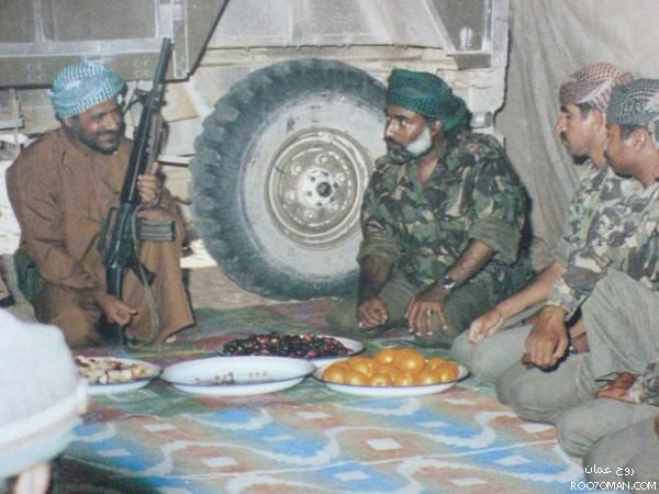 ملوك وسلاطين صور لجلالة السلطان بالزي العس10 Size:49.40 Kb Dim: 600 x 450 Size: Kb Dim: x