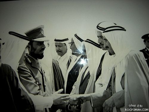 ملوك وسلاطين صور جلالة السلطان بالزي العسك4 Size:32.40 Kb Dim: 500 x 375 Size: Kb Dim: x