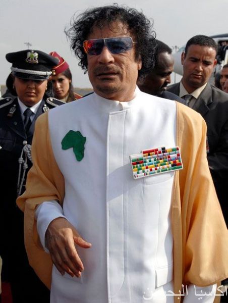 ملوك وسلاطين الرئيس معمر القدافي وتشكيلة م5 Size:42.60 Kb Dim: 452 x 600 Size: Kb Dim: x