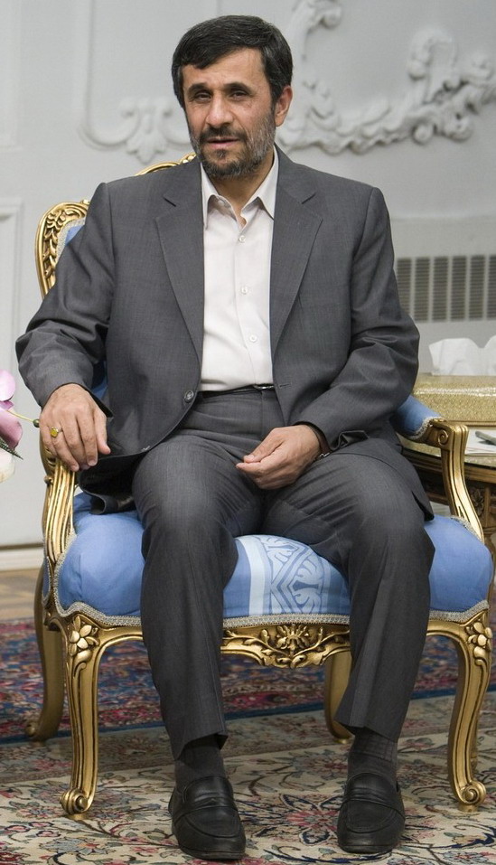 مشاهير العالم احمد نجاد Size:152.20 Kb Dim: 549 x 957 Size: Kb Dim: x