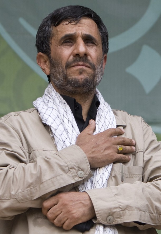 مشاهير العالم احمد نجاد Size:113.30 Kb Dim: 610 x 888 Size: Kb Dim: x