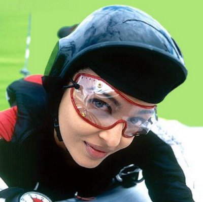 الممثلين والفنانين الغرب الممثلين والفنانين الغرب8 Size:25.90 Kb Dim: 400 x 399 Size: Kb Dim: x