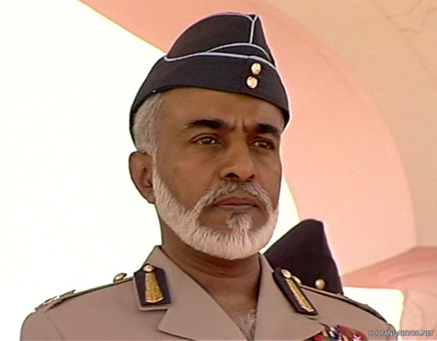 قابوس بالزي العسكري السلطان قابوس Size:78.80 Kb Dim: 866 x 676 Size: Kb Dim: x