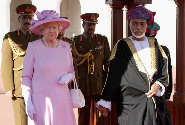 قابوس مع الحكام والشخصيات السلطان قابوس Sultan Qaboos Size:75.10 Kb Dim: 594 x 402 Size: Kb Dim: x