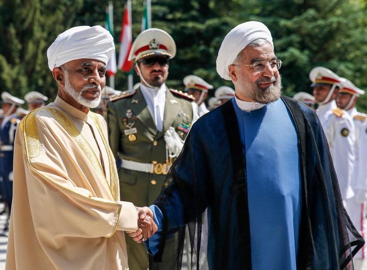 قابوس مع الحكام والشخصيات السلطان قابوس Sultan Qaboos Size:127.20 Kb Dim: 720 x 529 Size: Kb Dim: x