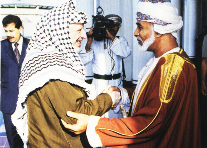 قابوس مع الحكام والشخصيات السلطان قابوس Size:98.90 Kb Dim: 700 x 500 Size: Kb Dim: x