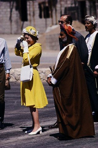 قابوس مع الحكام والشخصيات سلطان عمان Size:39.20 Kb Dim: 318 x 480 Size: Kb Dim: x