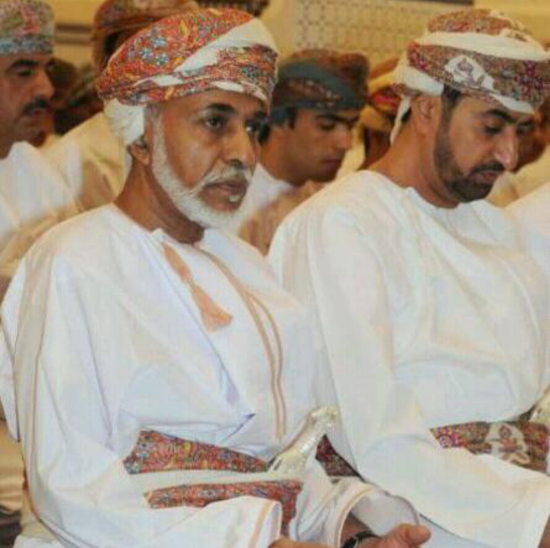 قابوس مع الشعب والمواطن قابوس بن سعيد Size:141.50 Kb Dim: 800 x 796 Size: Kb Dim: x