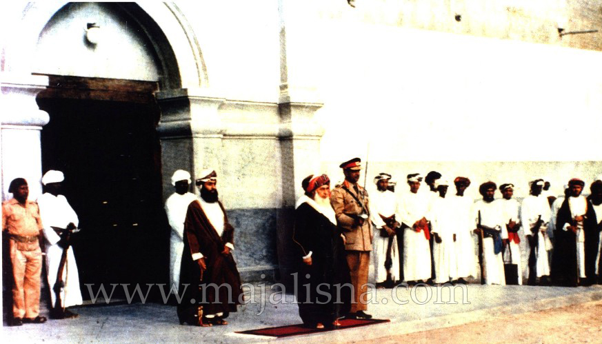 صور قديمة ونادرة لجلالته صورة حصرية ونادرة لجلالته Size:242.40 Kb Dim: 873 x 499 Size: Kb Dim: x