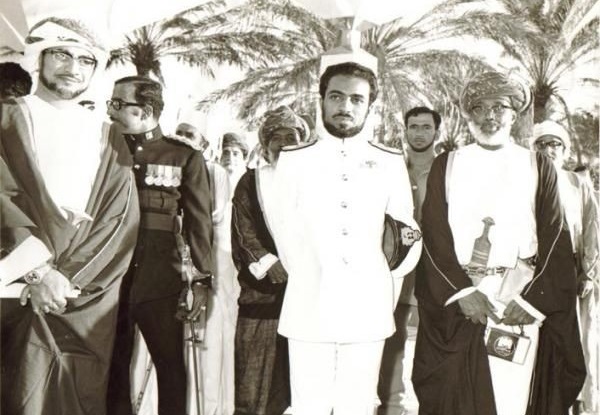 صور قديمة ونادرة لجلالته السلطان قابوس Sultan Qaboos Size:87.40 Kb Dim: 600 x 415 Size: Kb Dim: x