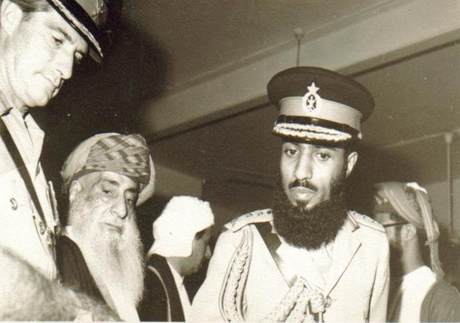 صور قديمة ونادرة لجلالته السلطان قابوس Sultan Qaboos Size:155.00 Kb Dim: 909 x 639 Size: Kb Dim: x