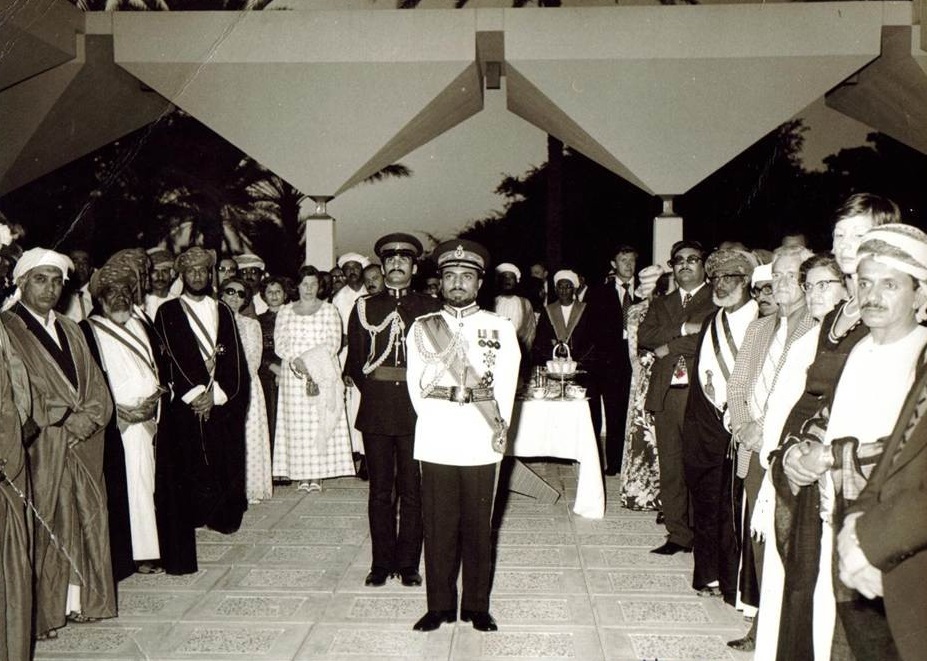 صور قديمة ونادرة لجلالته السلطان قابوس Sultan Qaboos Size:207.60 Kb Dim: 927 x 661 Size: Kb Dim: x