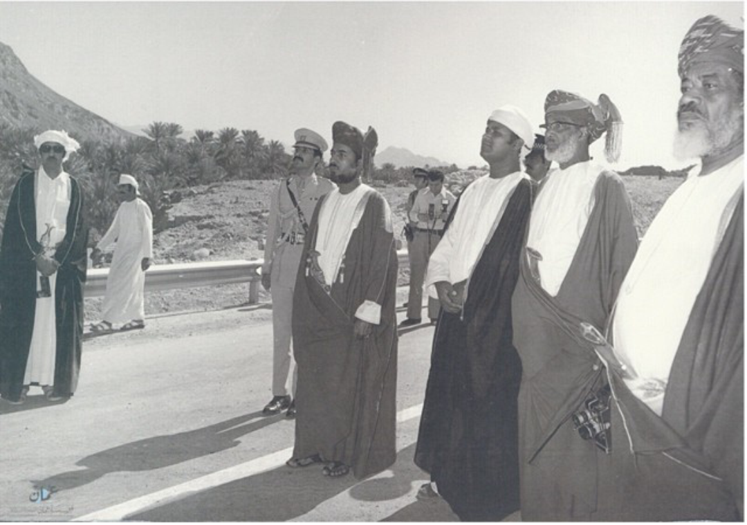 صور قديمة ونادرة لجلالته السلطان قابوس Size:642.90 Kb Dim: 1080 x 759 Size: Kb Dim: x