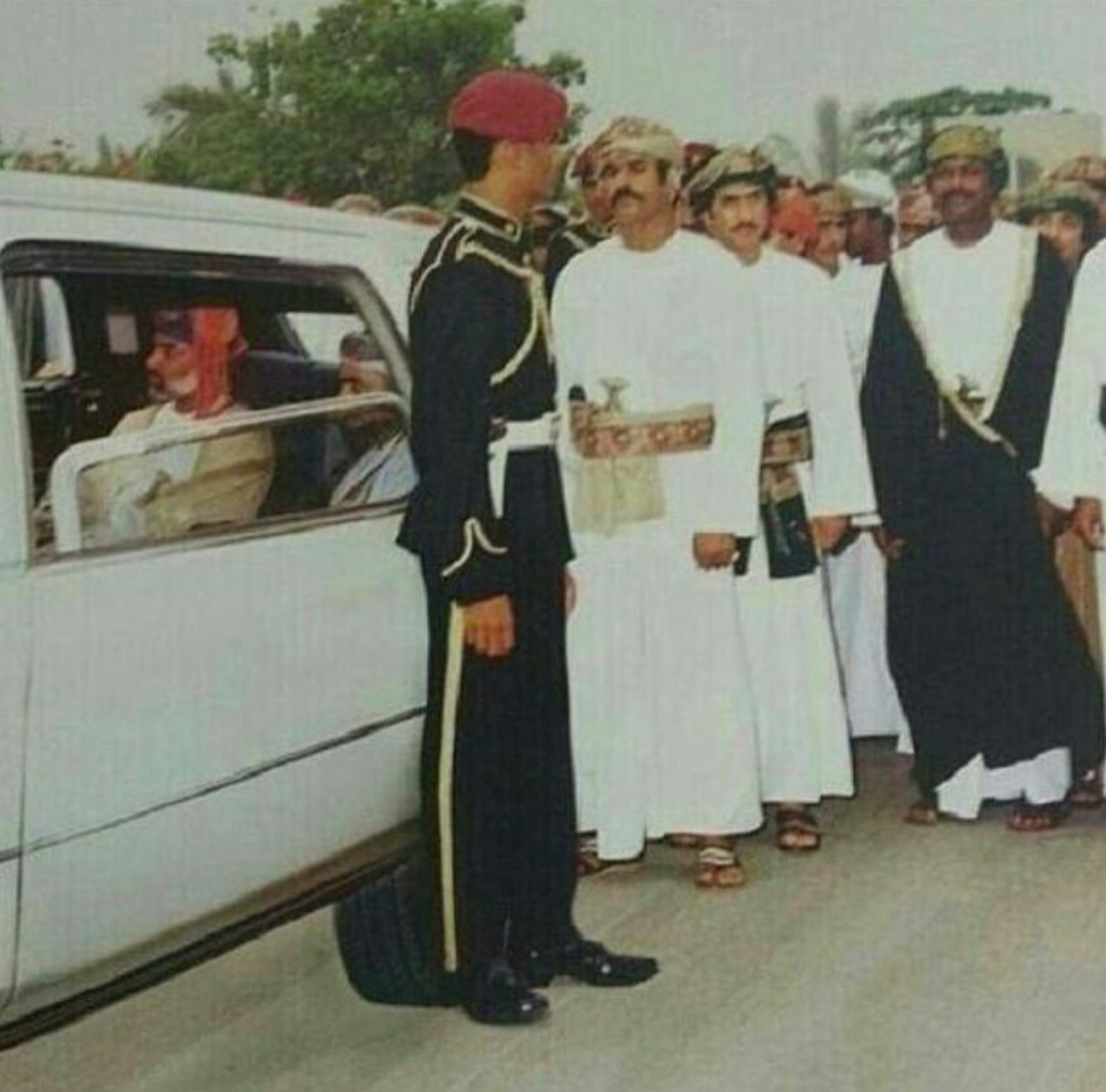 صور قديمة ونادرة لجلالته السلطان قابوس Size:873.30 Kb Dim: 1080 x 1067 Size: Kb Dim: x