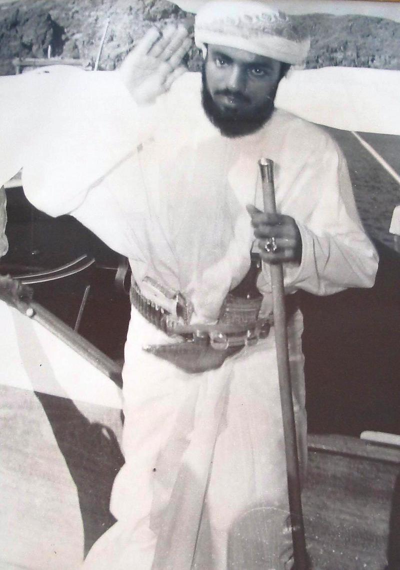 صور قديمة ونادرة لجلالته صورة نادرة جدا Size:90.80 Kb Dim: 800 x 1141 Size: Kb Dim: x