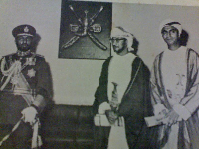 صور قديمة ونادرة لجلالته صورة نادرة للسلطان قابوس Size:58.20 Kb Dim: 800 x 600 Size: Kb Dim: x