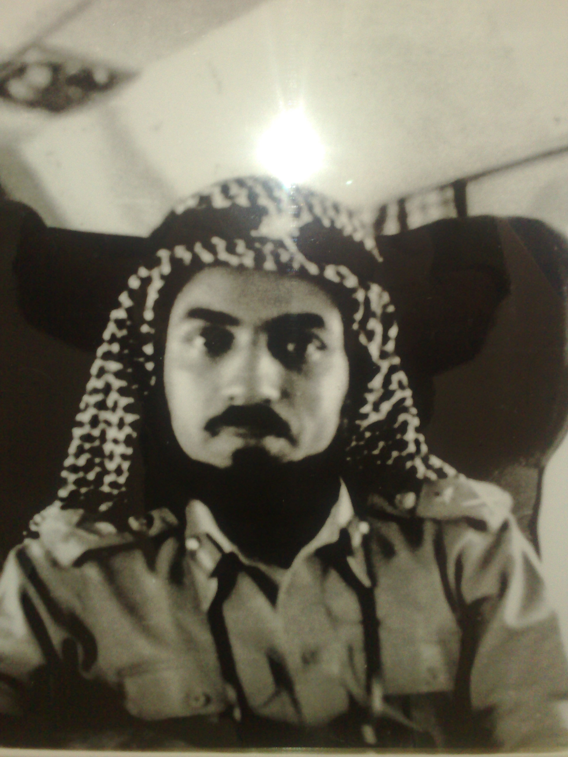 صور قديمة ونادرة لجلالته جلالة السلطان قابوس Size:570.90 Kb Dim: 1944 x 2592 Size: Kb Dim: x