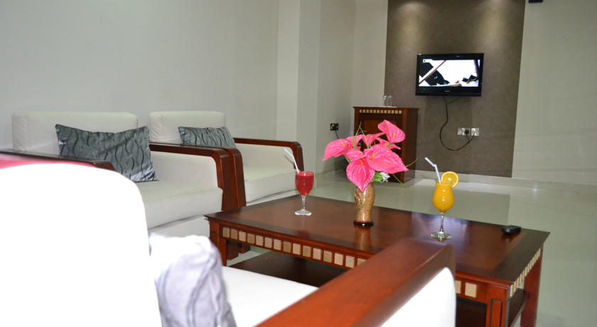 ولاية صلالة حمدان بلازا Size:34.10 Kb Dim: 840 x 460 Size: Kb Dim: x