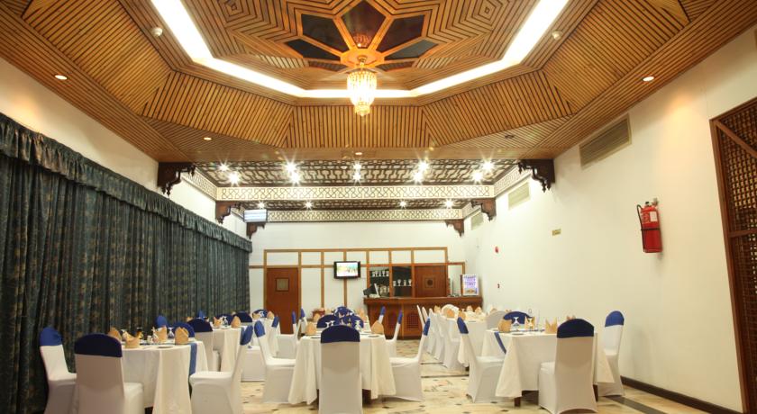 ولاية صلالة فندق بيت الحافة Size:70.30 Kb Dim: 840 x 460 Size: Kb Dim: x
