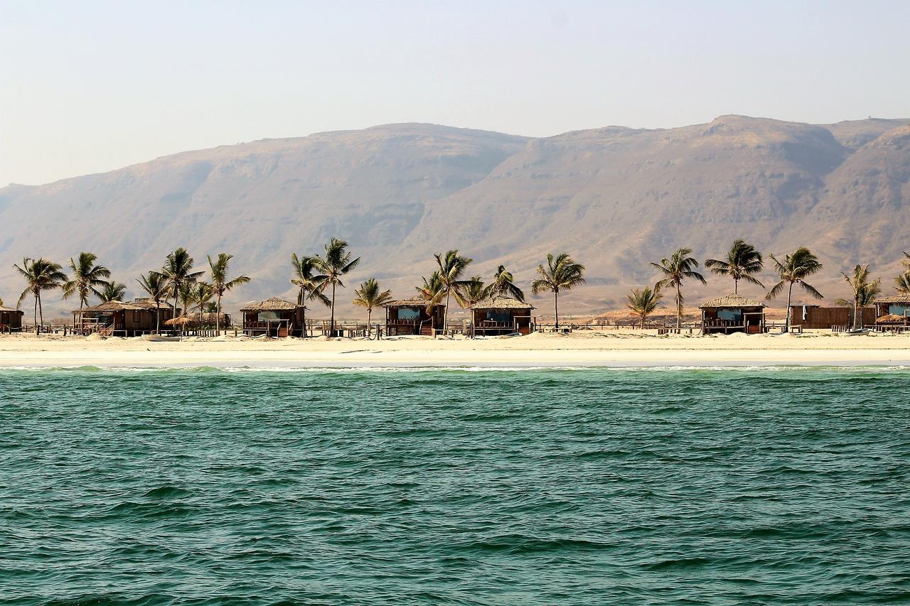 ولاية صلالة سولي لودج صلالة Size:220.14 Kb Dim: 1280 x 853 Size: Kb Dim: x