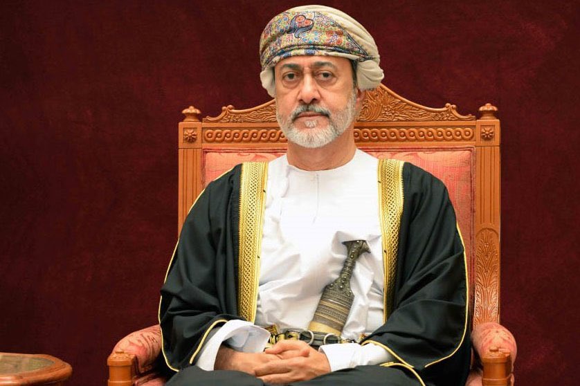 السلطان هيثم بعد الحكم السلطان هيثم بعد الحكم Size:73.69 Kb Dim: 838 x 558 Size: Kb Dim: x