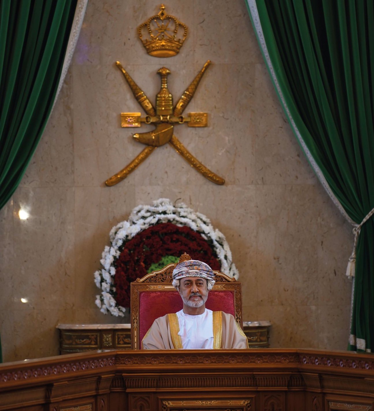 السلطان هيثم بعد الحكم السلطان هيثم بعد الحكم Size:273.19 Kb Dim: 1295 x 1421 Size: Kb Dim: x