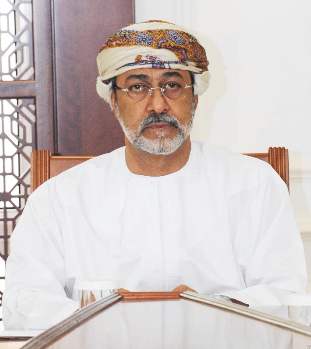 السلطان هيثم قبل الحكم السلطان هيثم قبل الحكم Size:161.47 Kb Dim: 1024 x 1146 Size: Kb Dim: x