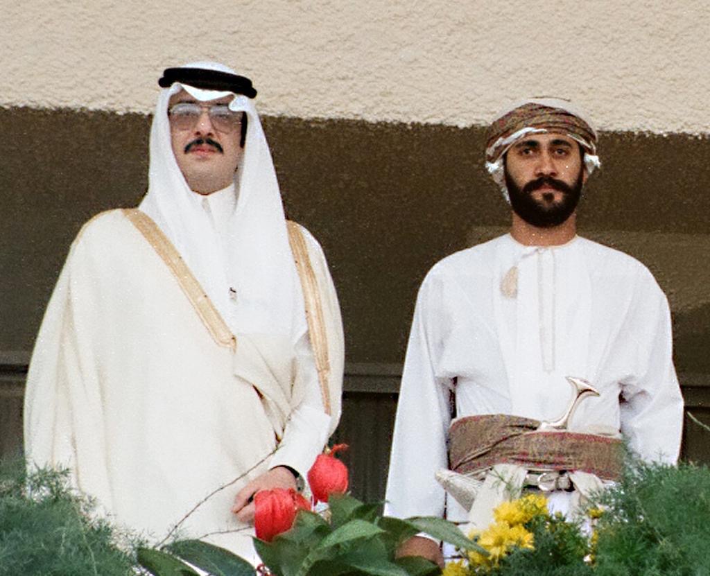 السلطان هيثم قبل الحكم السلطان هيثم قبل الحكم Size:169.39 Kb Dim: 1024 x 831 Size: Kb Dim: x