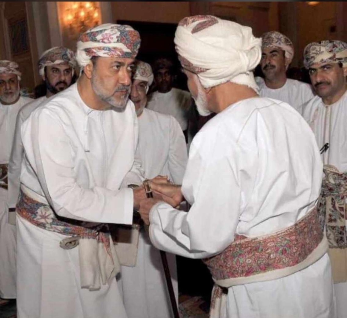 السلطان هيثم قبل الحكم السلطان هيثم قبل الحكم Size:225.44 Kb Dim: 1136 x 1041 Size: Kb Dim: x