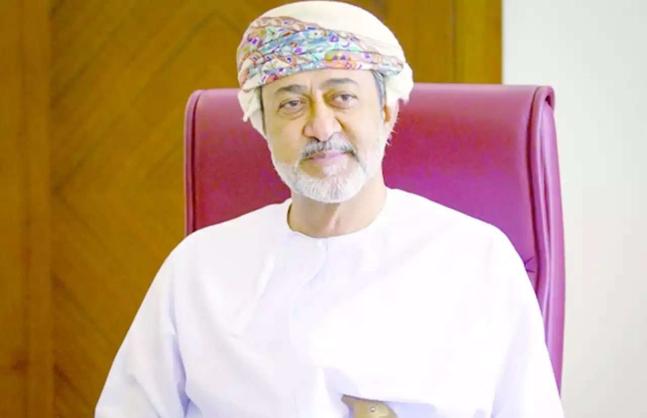 السلطان هيثم قبل الحكم السلطان هيثم قبل الحكم Size:74.19 Kb Dim: 1280 x 827 Size: Kb Dim: x