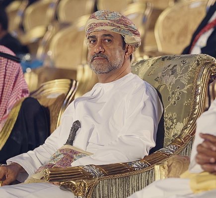 السلطان هيثم قبل الحكم السلطان هيثم قبل الحكم Size:60.74 Kb Dim: 435 x 399 Size: Kb Dim: x