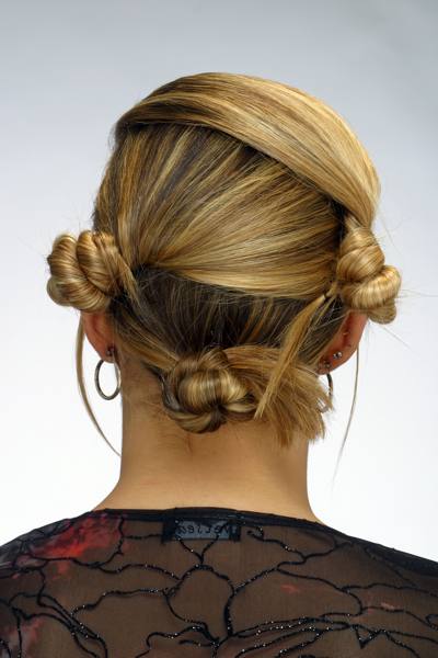 موديلات قصات الشعر back hairstyle Size:30.70 Kb Dim: 400 x 600 Size: Kb Dim: x